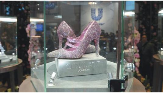 中国由“世界工厂”加速转向“世界市场”财大气粗当属中国企业!