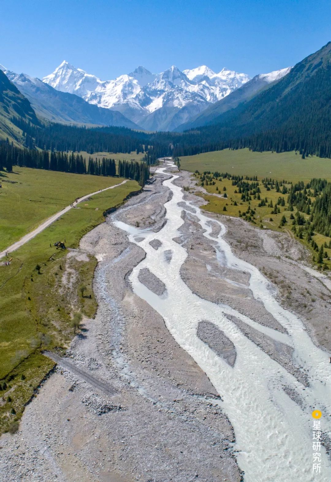 5000公里看地球,5000英里在中国是多少公里