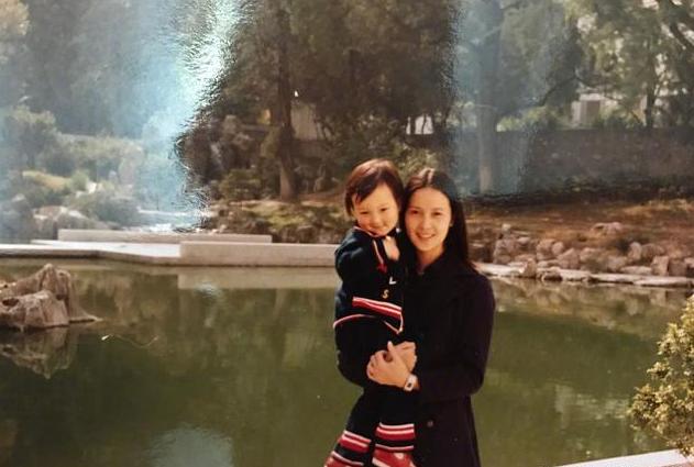 当红时期息影嫁圈外人,息影嫁入豪门了吗