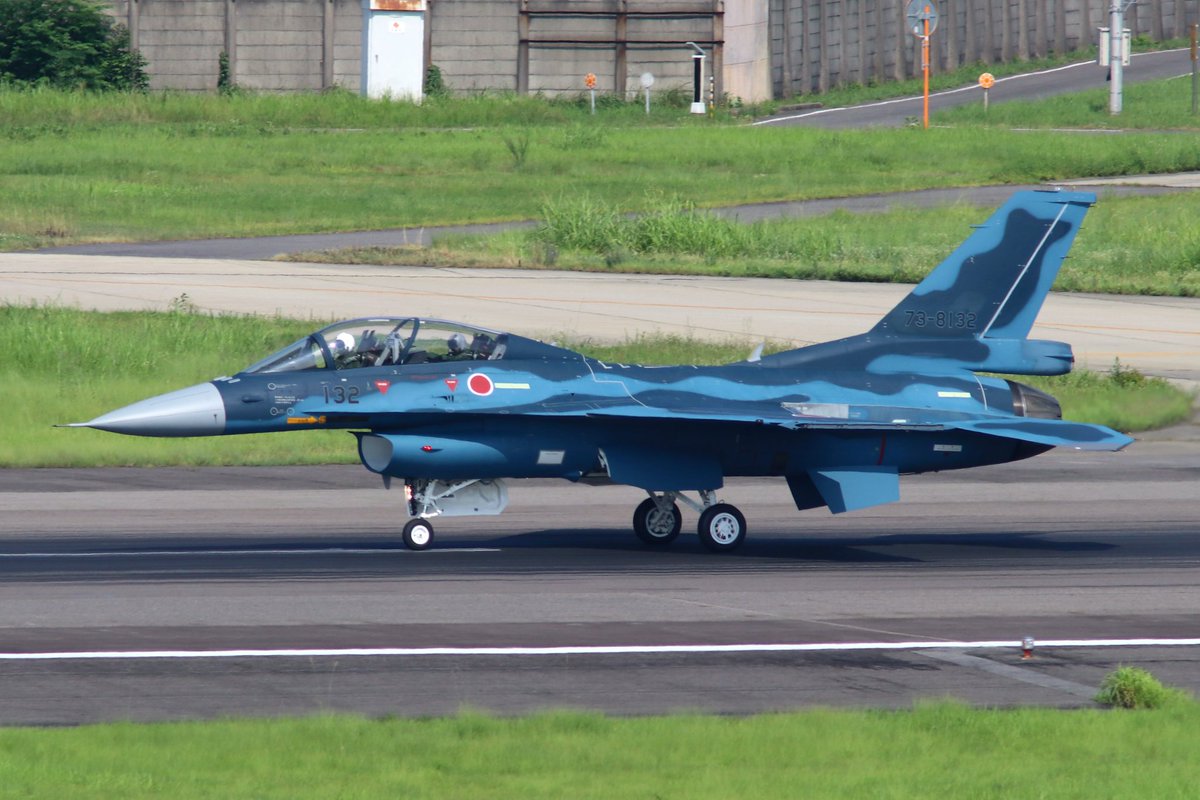 擅长对海作战的F2战斗机补习空战技能用力过猛葬身海底