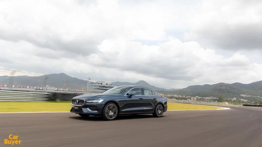 聊聊赛道驾驶与日常驾驶的心得,赛道试驾评测视角