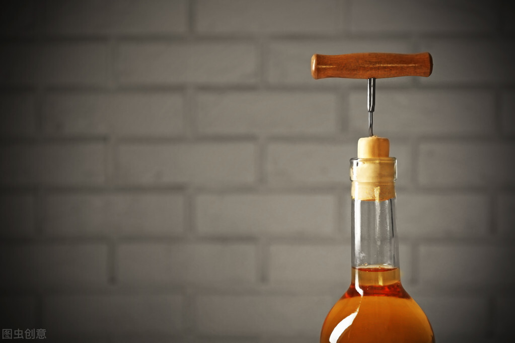 没有开瓶器葡萄酒如何开瓶,葡萄酒开瓶器开瓶方法