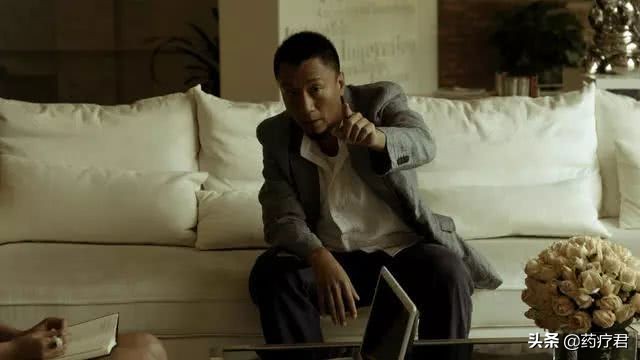 男子发现脚底有异样,男子发现全身无力查出来是肠癌