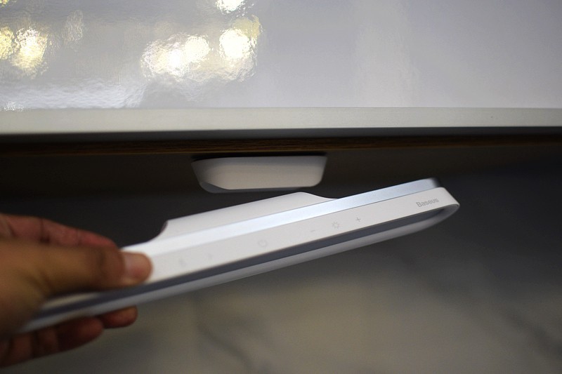 飞利浦酷毙灯吸附,智能酷毙灯可吸附