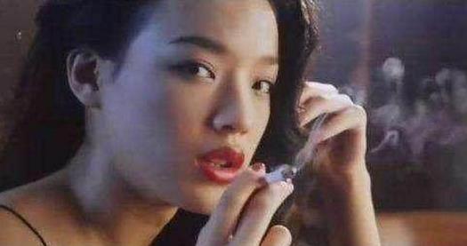 老烟枪的十大女明星,女明星老烟枪视频