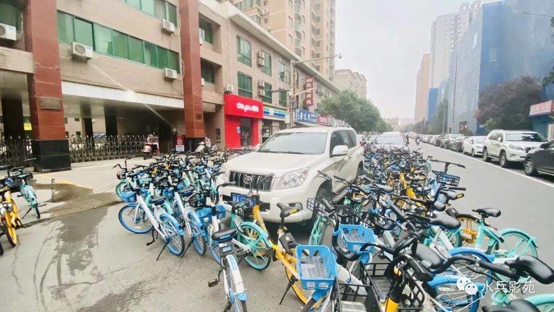 退役军人退伍不褪色救死扶伤,退伍军人不褪色坚守抗疫一线