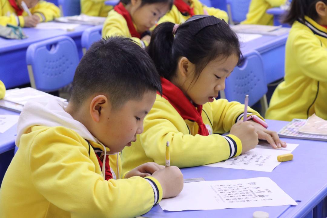 尚雅文笔相约明天——连江县文笔小学欢迎新同学