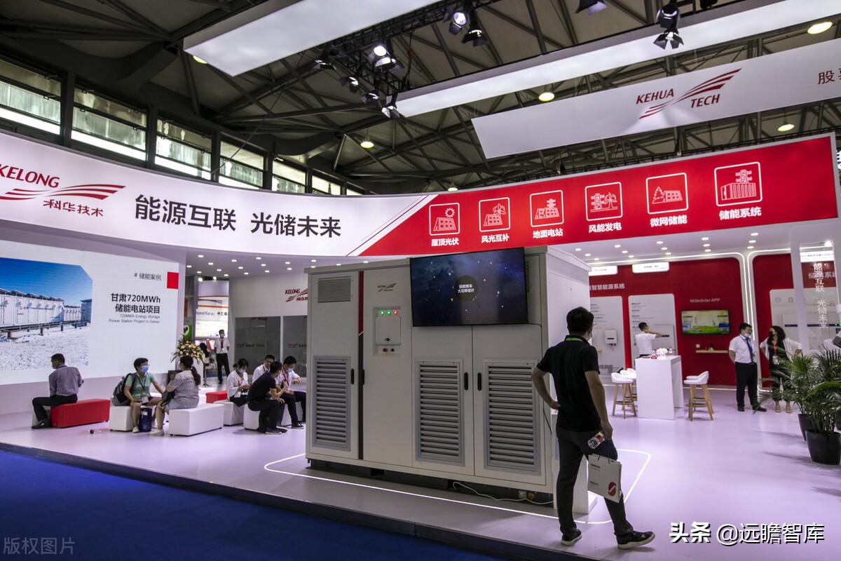 光刻胶:流动的黄金,形成全球群雄争霸格局,国内技术代差仍存在