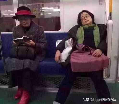 霍思燕对嗯哼的教育方式真的好吗,接娃放学全职妈妈