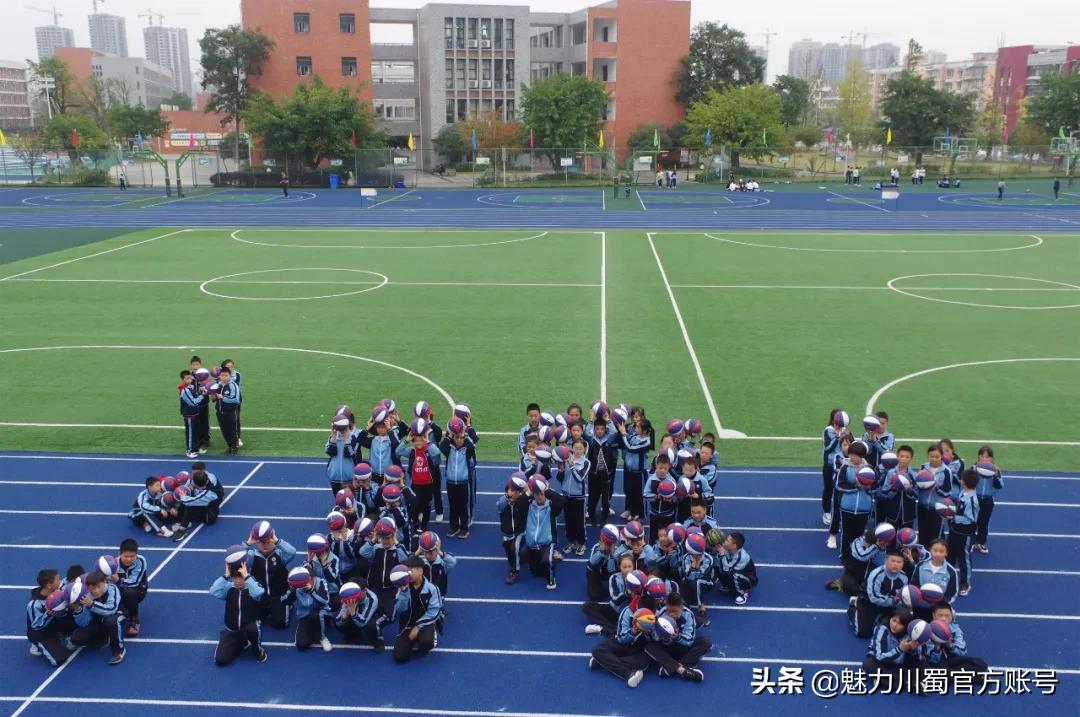 生命因运动而精彩节目串词,生命因运动而精彩小学展板设计