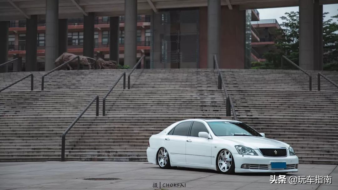 12代皇冠经典改装翻新修复,12代皇冠经典改法