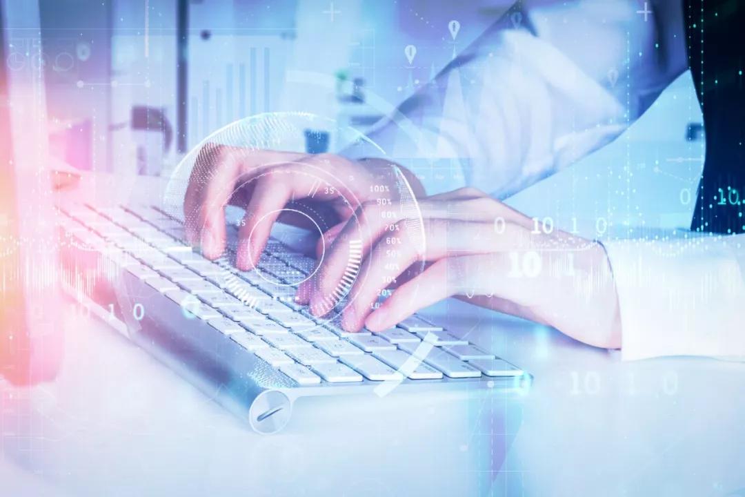 他以“表帝”自居，受粉丝膜拜，真面目令人惊讶