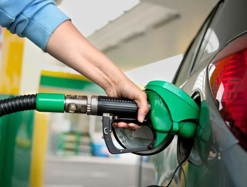 油价设置调控下限涉及哪些方面,国内油价调整谁说了算