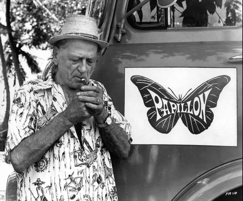 巴比龙越狱最后成功了吗,美国经典越狱电影巴比龙