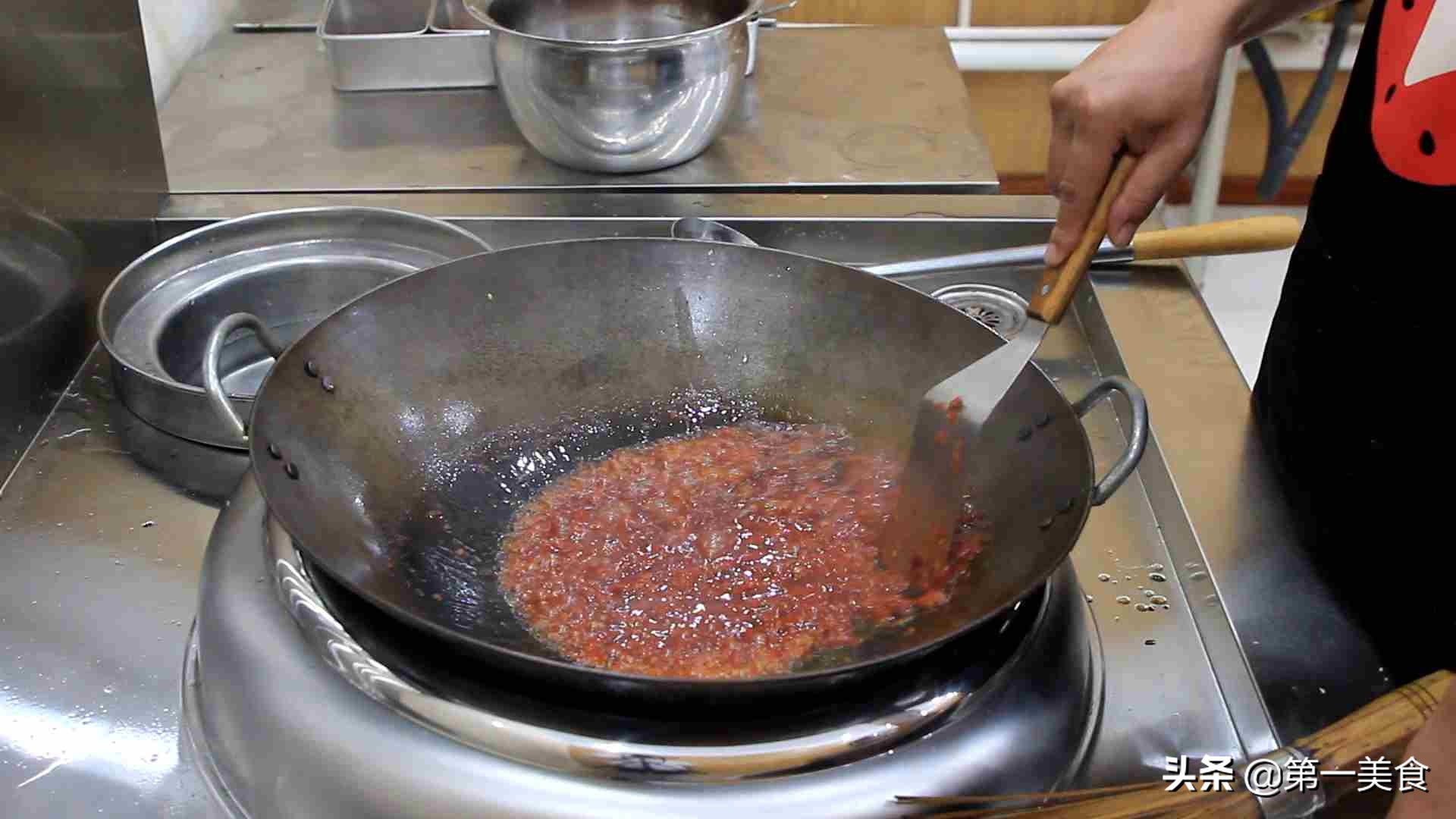 厨师长教底料,教你一个火锅底料的熬制方法
