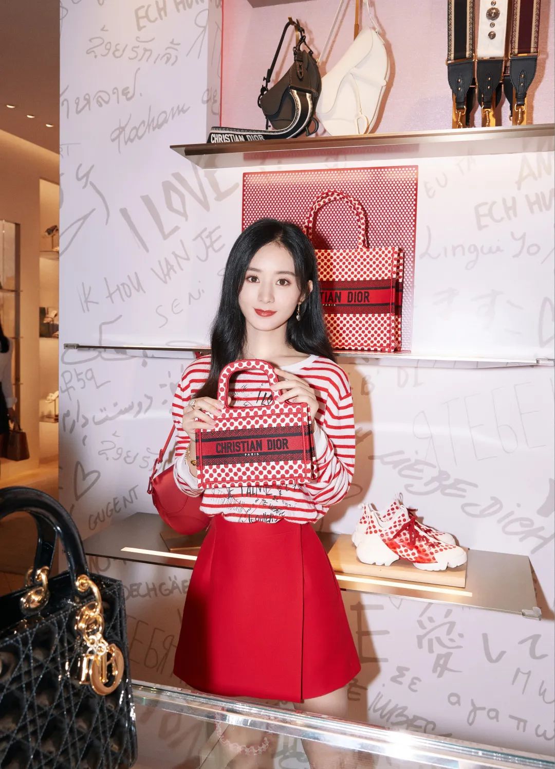 迪奥倾情呈献ladydior限时精品店,迪奥dioramour探店