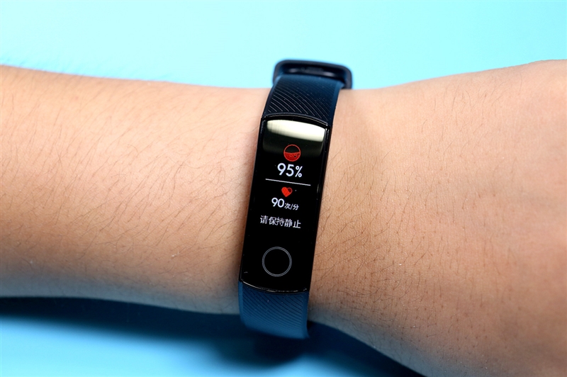 荣耀手环5i血氧测试准确吗,荣耀手环6与荣耀手环5对比评测