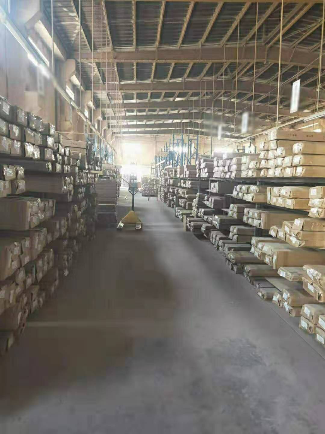 深入车间了解产品生产工艺,揭秘木门生产流程