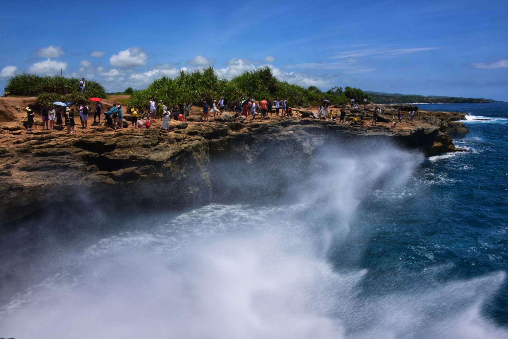 巴厘区蓝梦岛,蓝梦岛的海水超级美