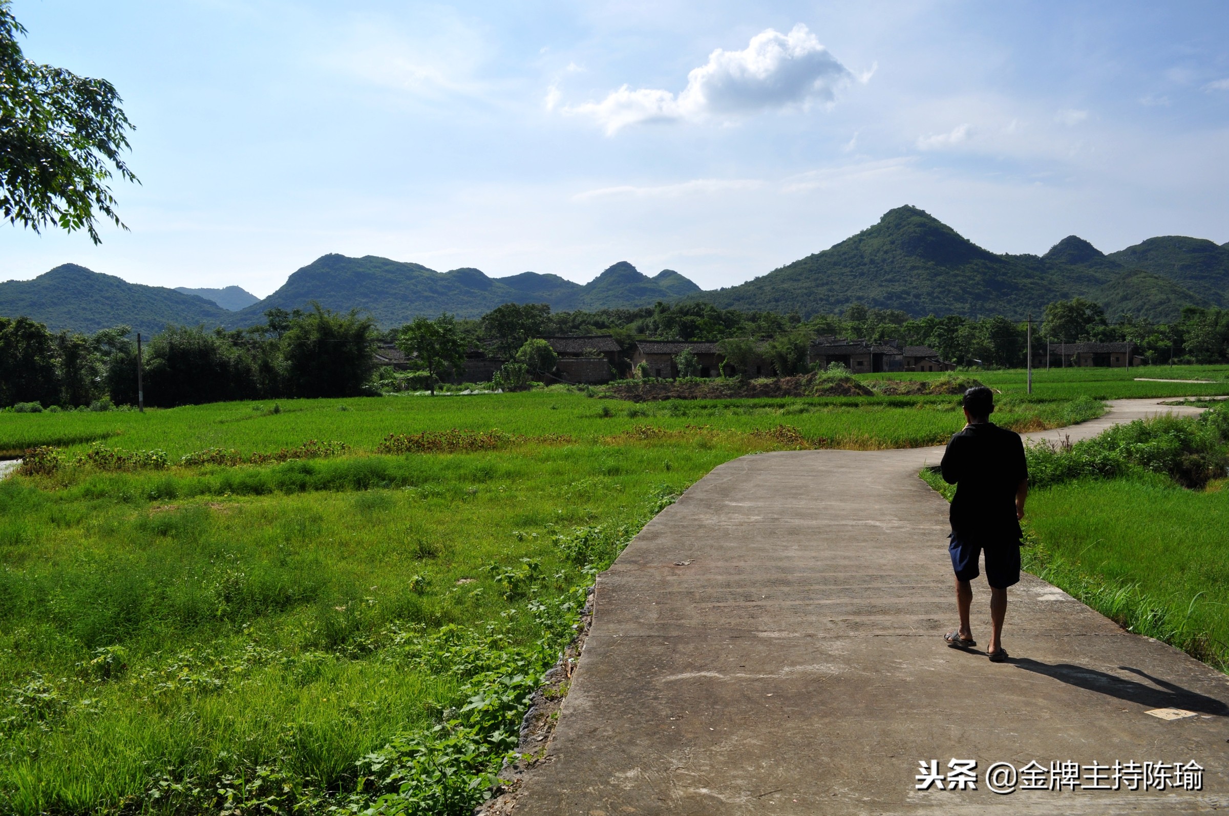 涓滃畨妯鍛ㄥ澶ч櫌瑙嗛,婀栧崡涓滃畨妯鍛ㄥ澶ч櫌