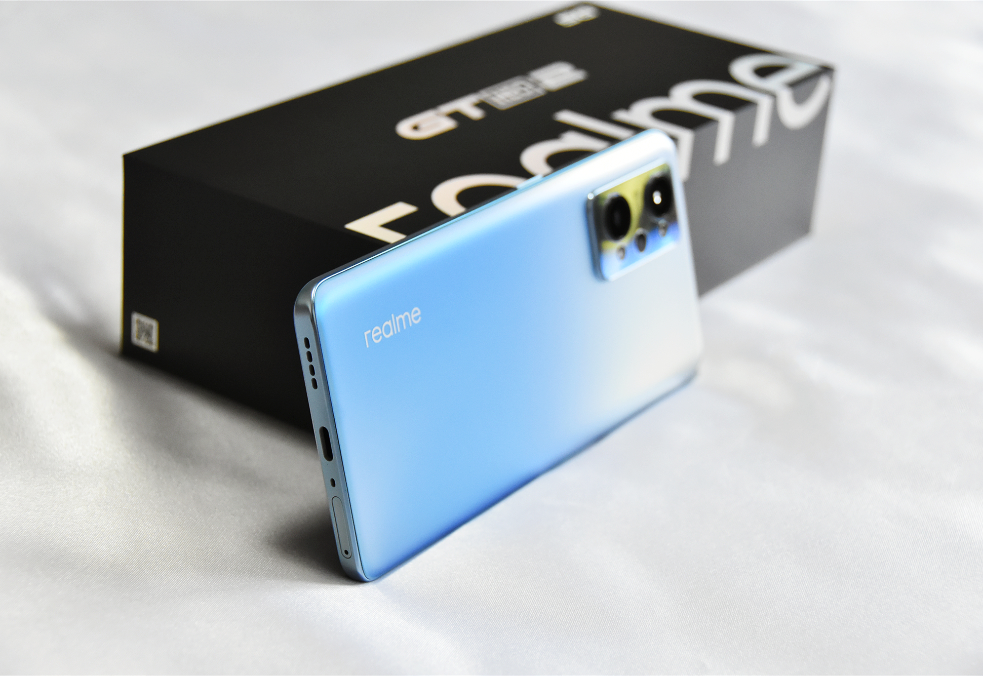 最值得入手的千元性能手机推荐,千元手机目前最值得入手的一款