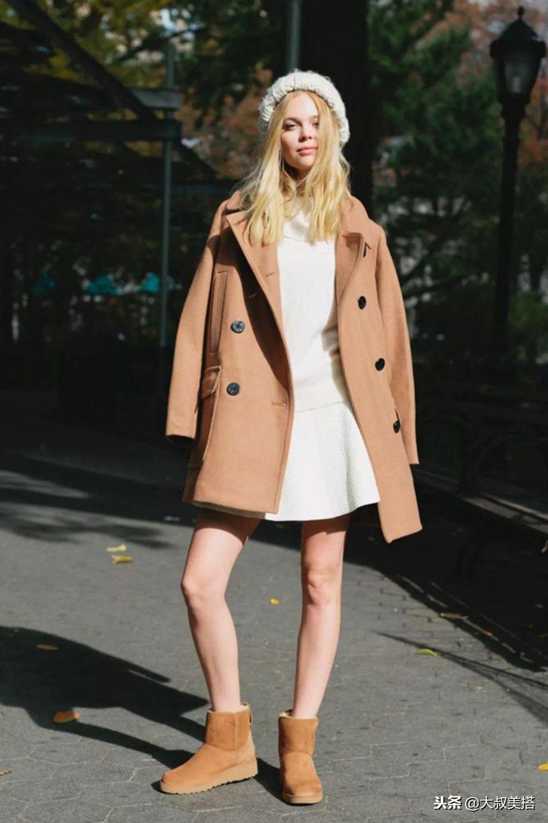 冬季女生穿雪地靴,冬天穿雪地靴好看吗