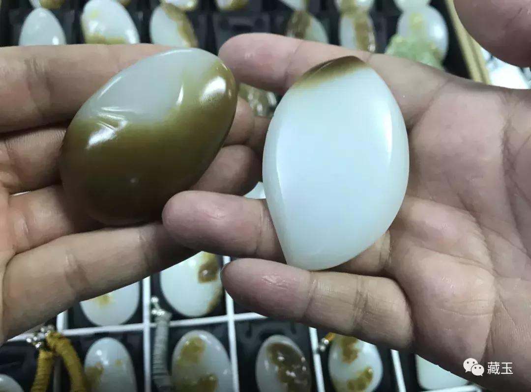 俄料和田玉为什么比较便宜 (俄料和田玉真的盘不出来吗)