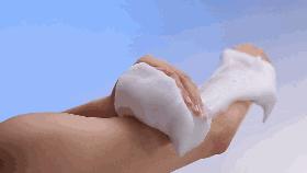 日本COW“泡泡机”沐浴液，起泡绵密好比“鲜奶油”！自带体香！