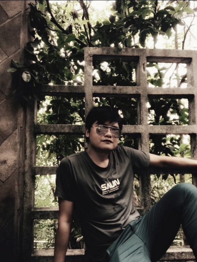 狗自拍图片,大黄狗自拍