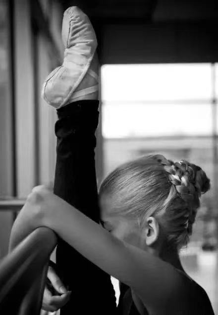 每次放假完回到学校,儿童刚开始学舞蹈怎么回复家长