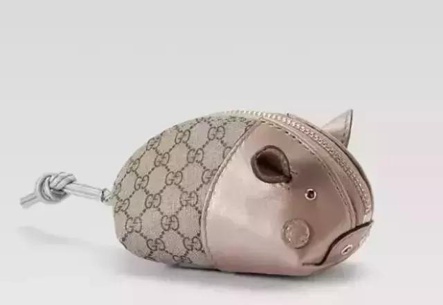 各大品牌的春节限定都跟猪一样吗,各大奢侈品牌新年限定