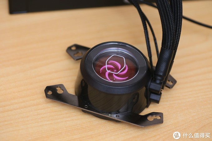 酷冷冰神240水冷安装,酷冷至尊240水冷amd4装机教程