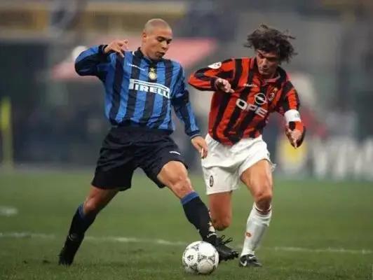 藏在足球的秘密,藏在足球里的秘密