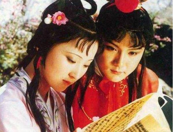 红楼梦最经典的十句诗词,《红楼梦》最经典的12首诗词