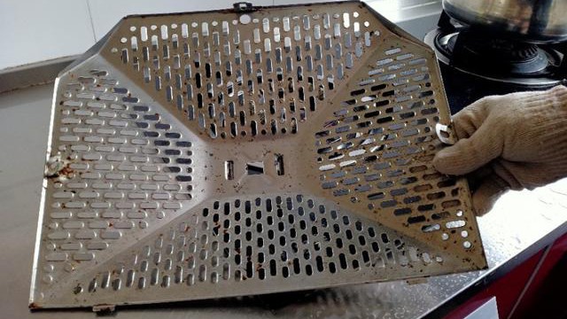 亲！来、一起给咱们的油烟机洗个澡吧！不用花钱哦