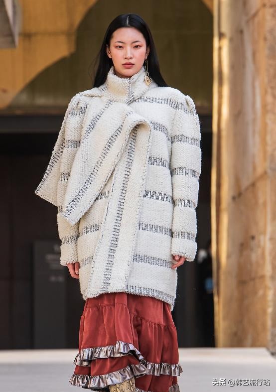 2020春夏巴黎时装周chanel秀场,2022秋冬首尔时装周bonbom