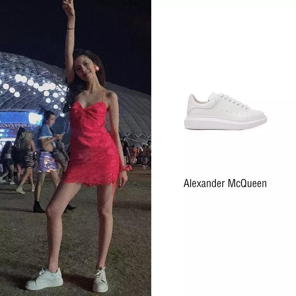 宋妍霏潮流主理人穿搭,王鹤棣桃花坞花衬衫走秀宋妍霏