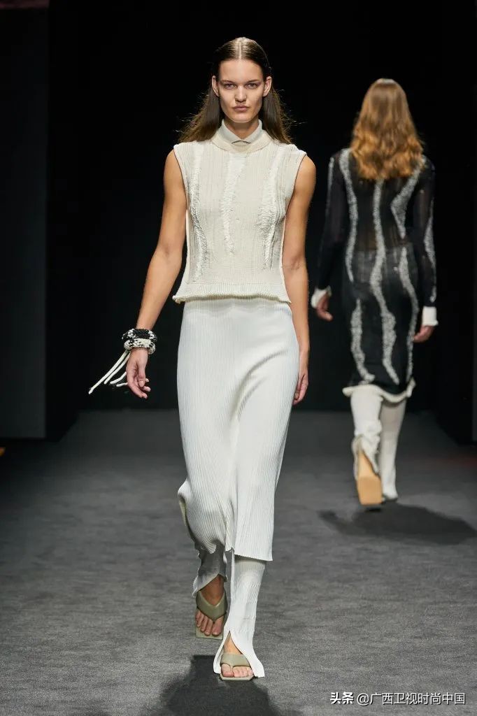 穿搭高级感冷淡风职场,冷酷风穿搭职场