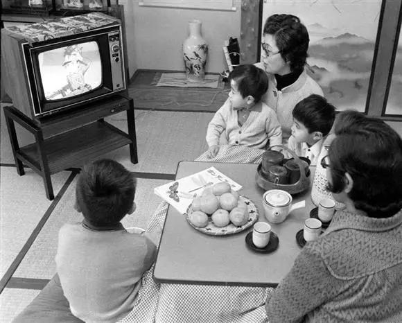 为什么日本人喜欢生吃东西,日本人为什么喜欢吃生肉