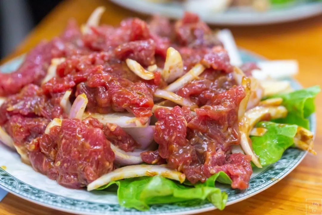 降温了吃点热乎的御寒,降温武汉