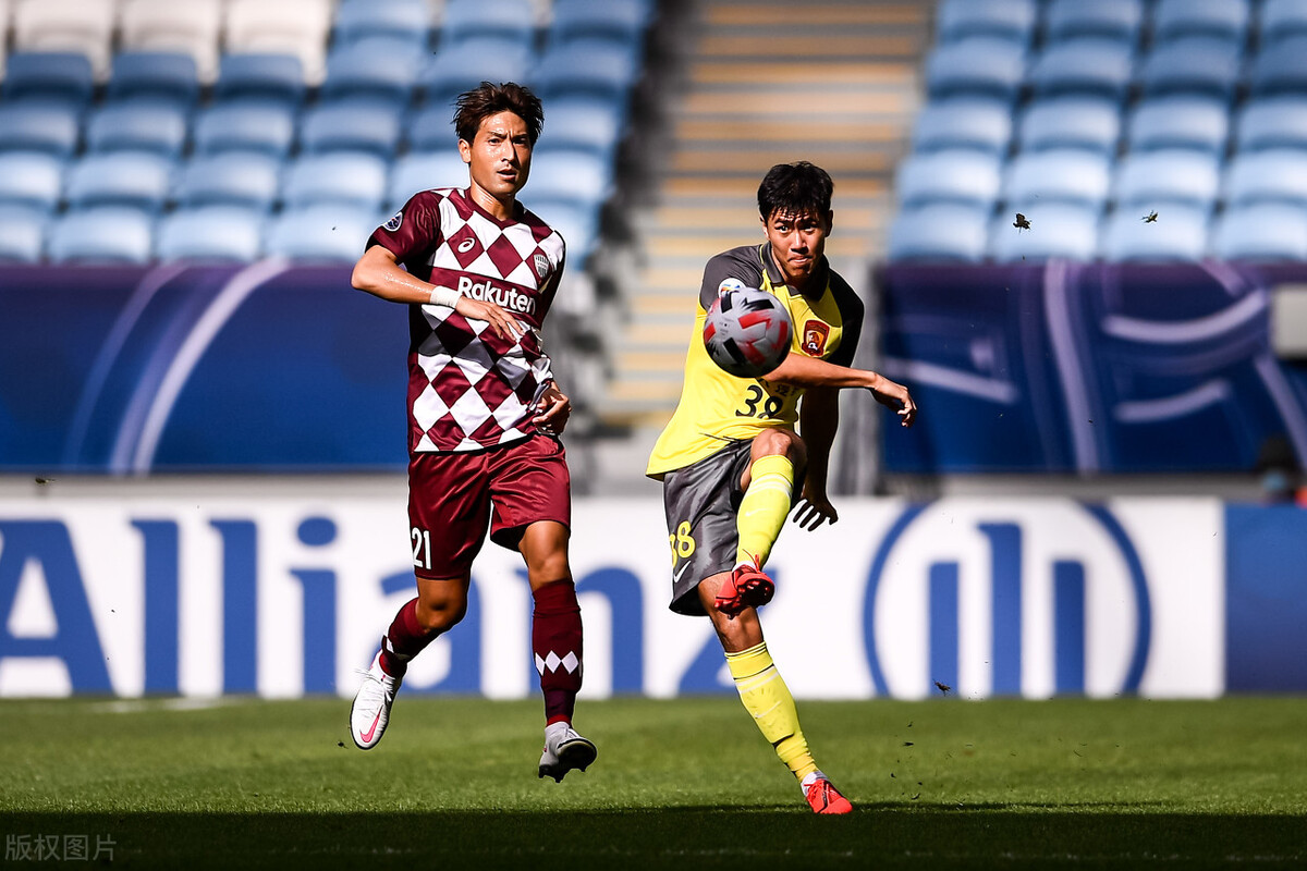 大清洗！恒大深足联手处理30名球员，一队后防告急一队四外援离队