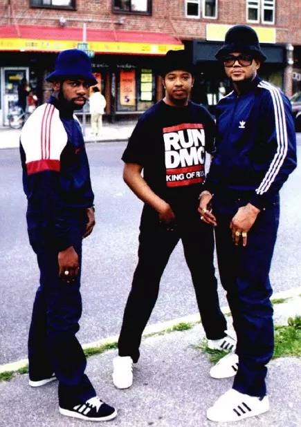 那些陪你跨世纪的“潮牌”，后来都去哪儿了？