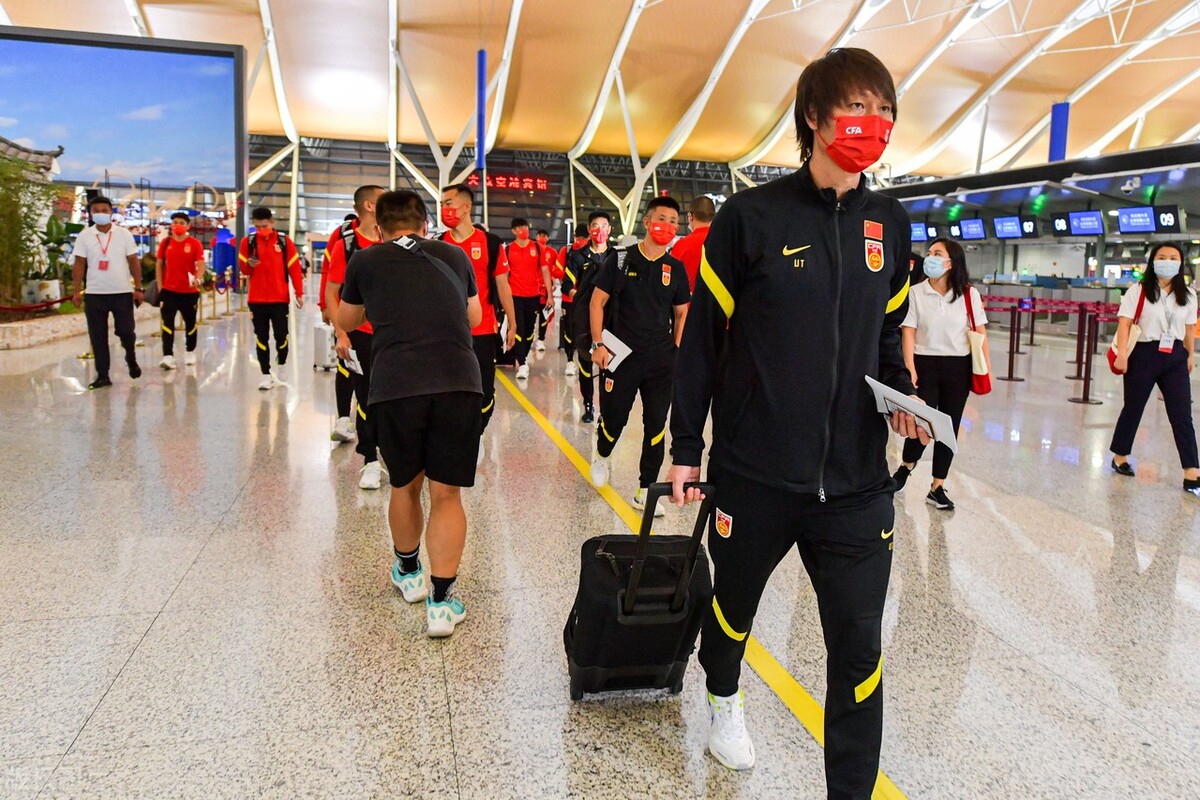 罗纳尔迪尼奥为什么退出足球界,罗纳尔迪尼奥评价中国足球