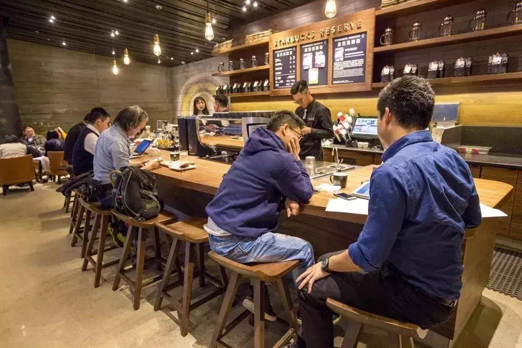 喜茶是如何一步步发展的,喜茶为什么那么多人排队