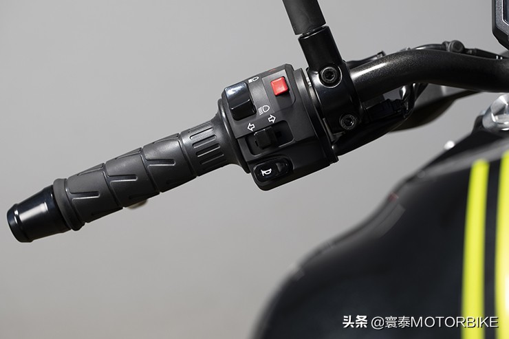 试驾骑走川崎摩托的人,试驾川崎z650