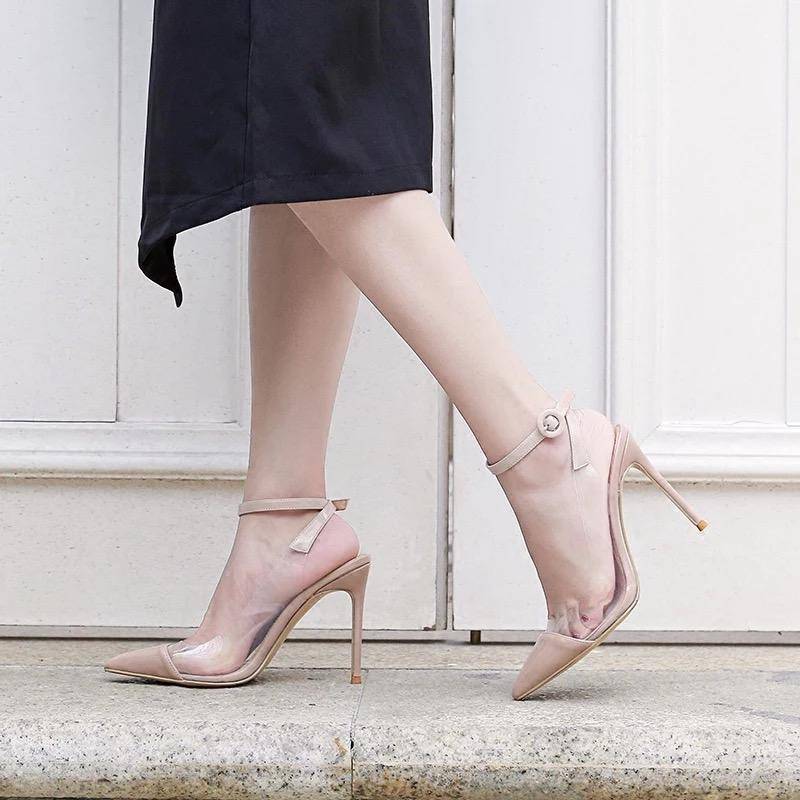 一到夏天脚穿什么鞋子脚底不舒服,夏天脚穿不透气鞋臭怎么办