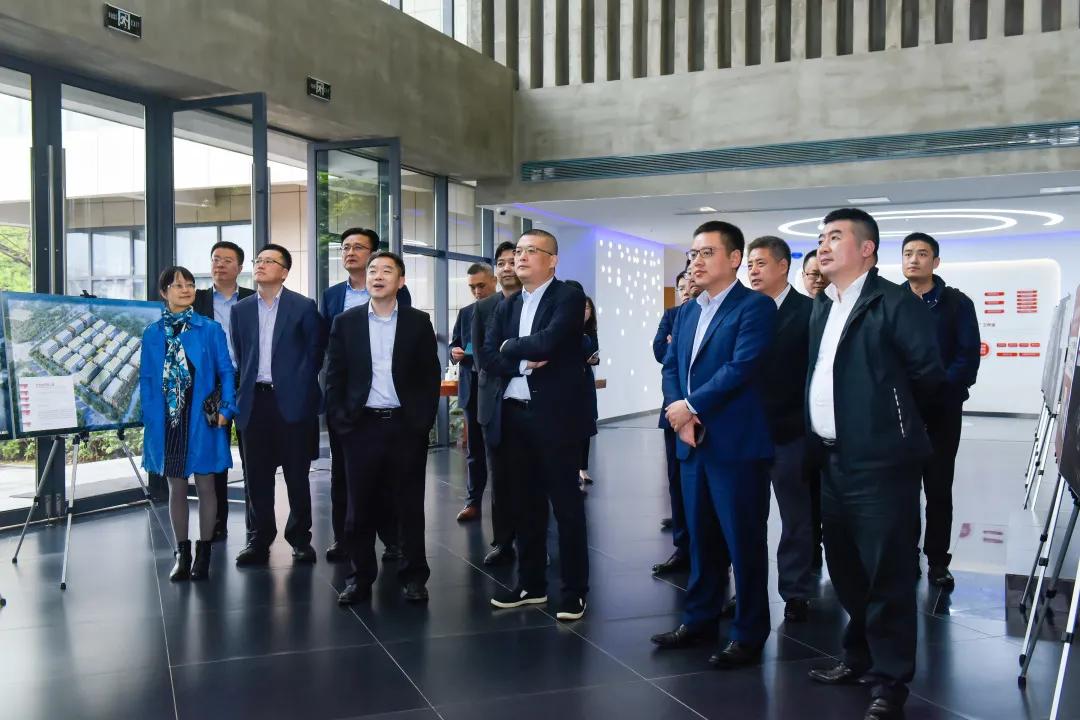中国信达资产、南商银行组团赴吴中集团第一工园考察交流