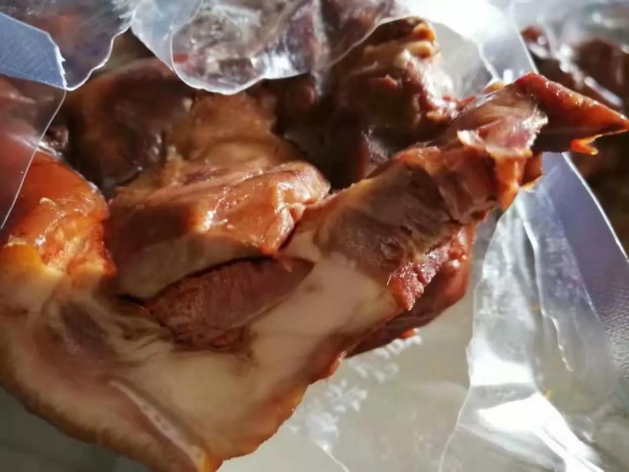 牛头肉为什么有贵有便宜的,牛头肉和猪头肉吃哪个更好一些