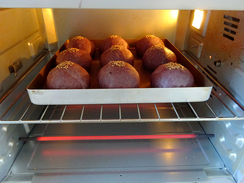 黑米面包粉的做法,椰浆黑米粉吐司面包