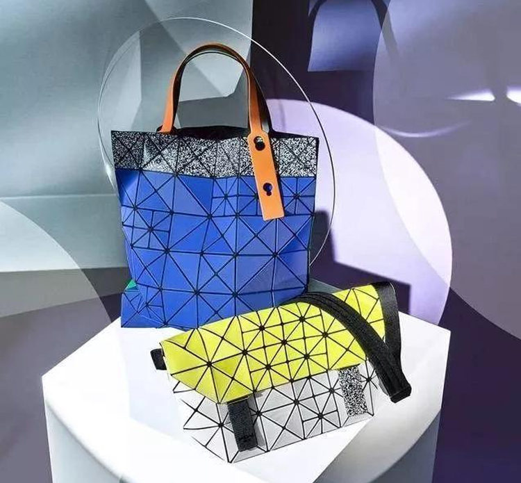 三宅一生包为啥贵,为什么三宅一生的包买了会后悔